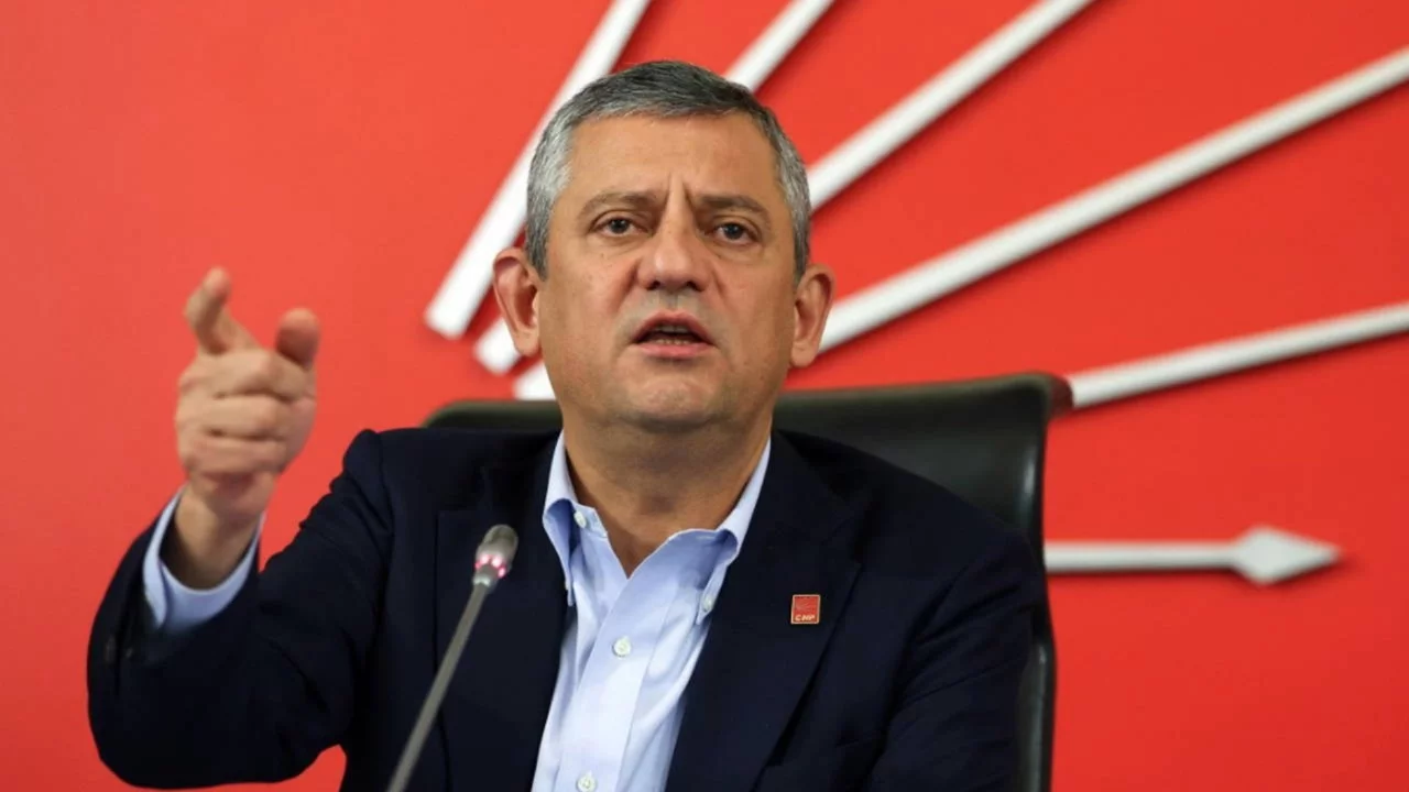 Özgür Özel, CHP MYK'yi yeniden toplantıya çağırdı