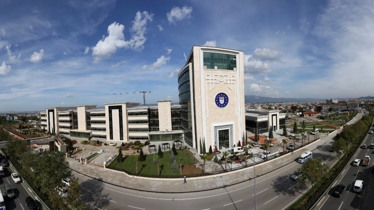 Bursa Büyükşehir'de bayram ikramiyesi, kırtasiye yardımı ve kumanya gibi ödemeler durduruldu!