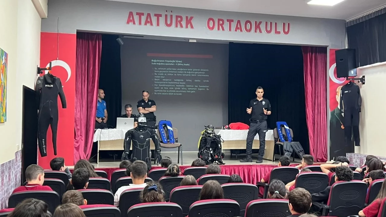 Bursa'da öğrencilere boğulma tehlikesine karşı bilgilendirme yapıldı