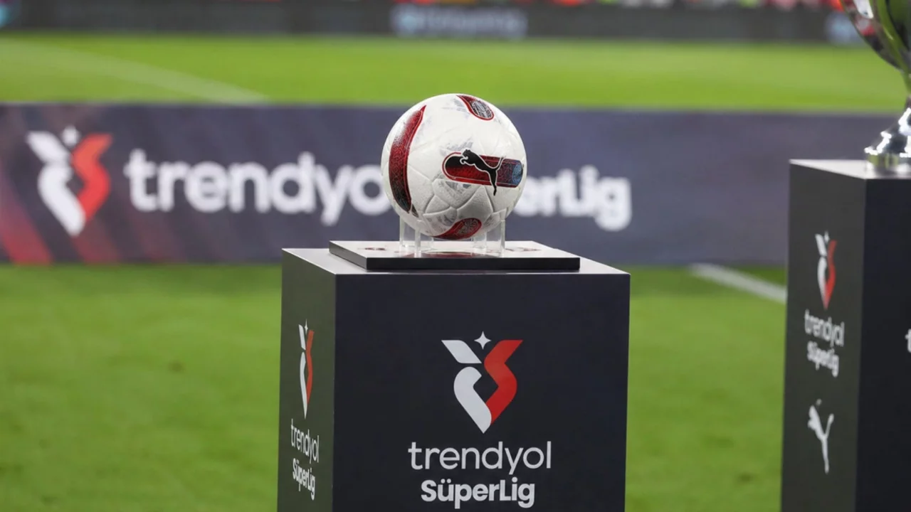 Süper Lig'e yükselecek son takım yarın belli olacak