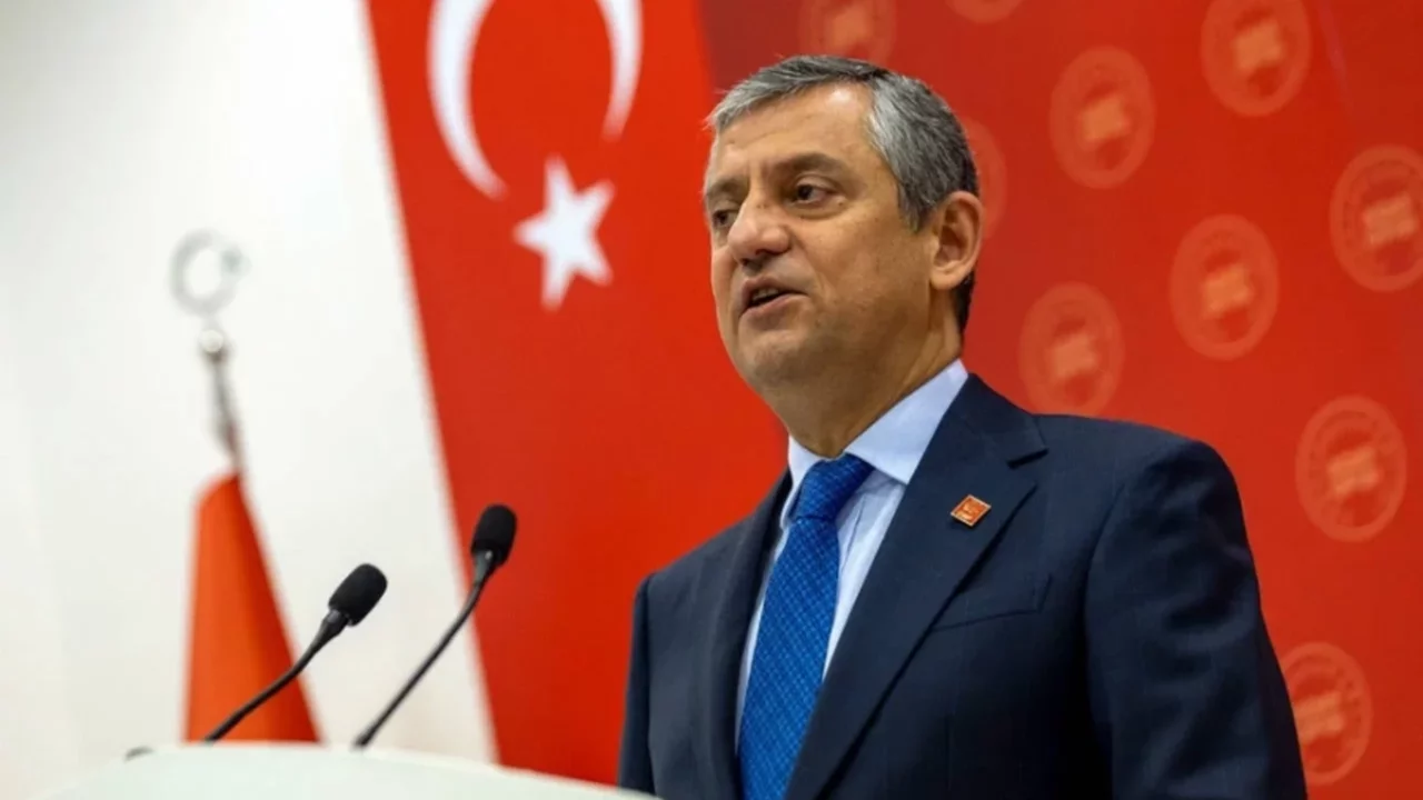 Özgür Özel CHP Grup Başkanı oldu!