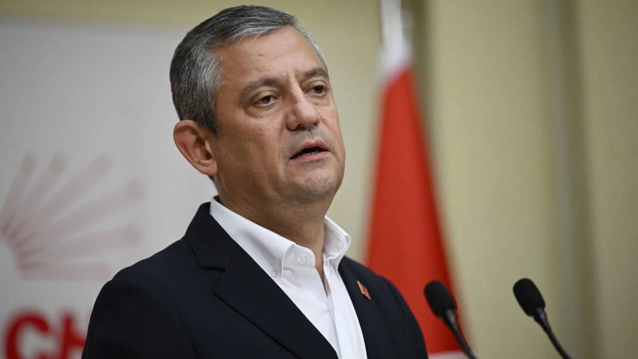 Özgür Özel: 40 gün içinde Kurultay bekliyoruz! CHP'ye ahlaksızlık yapılıyor