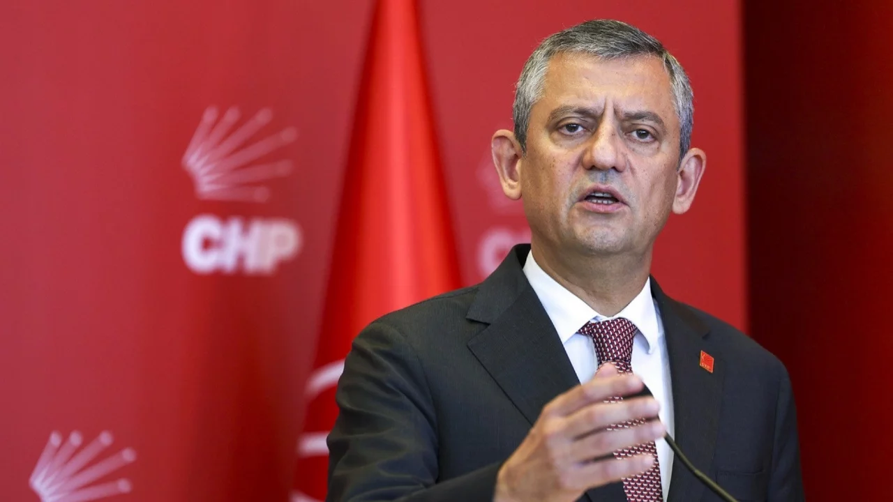 Özel'den CHP Genel Merkezi önündeki 'tahliye gerginliği' hakkında ilk açıklama