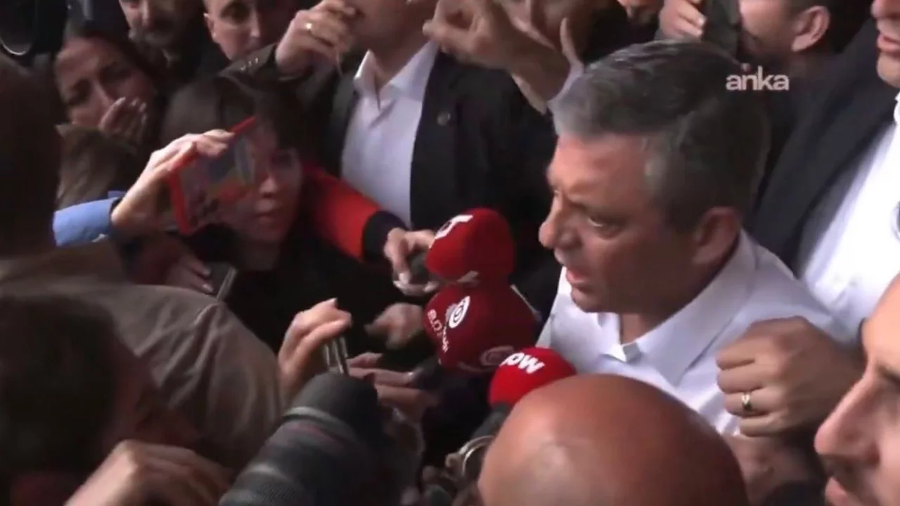 Özgür Özel: Baba ocağını geri almak üzere çıkıyoruz