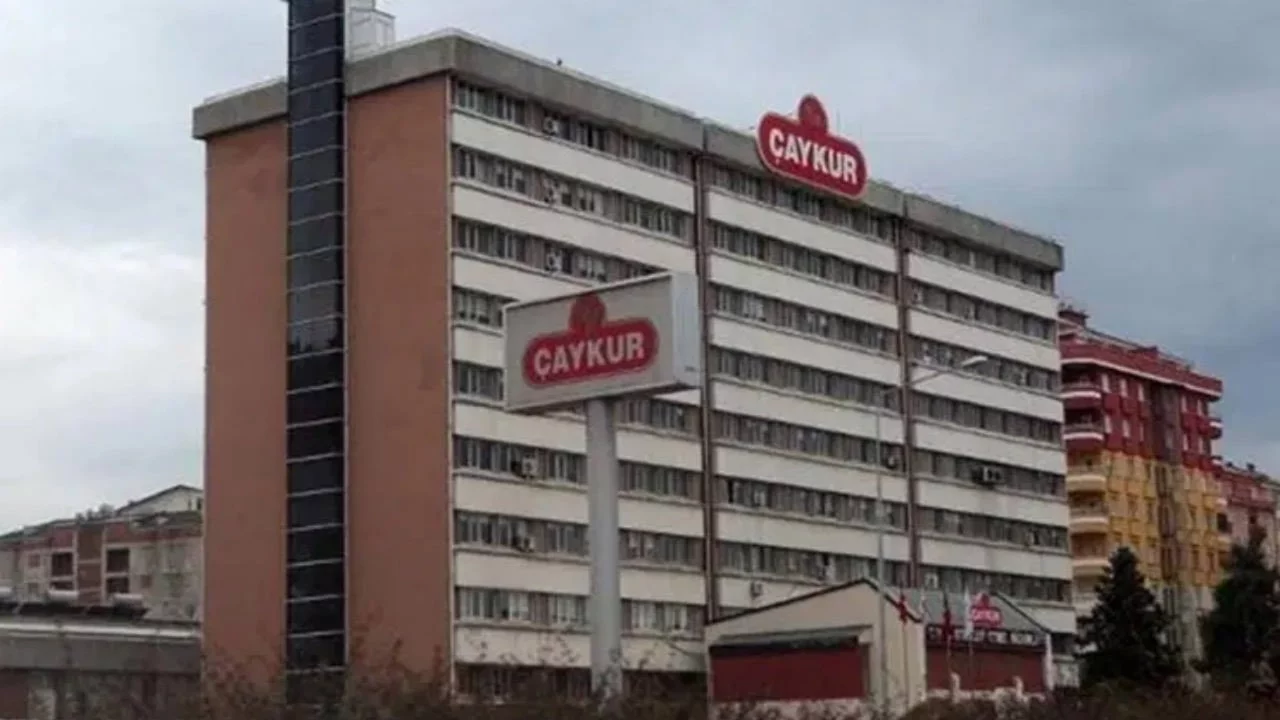 ÇAYKUR'dan 3 günde 5 bin tonun üzerinde çay alımı