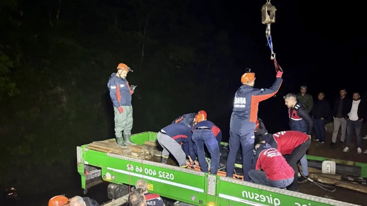 Balık tutarken akıntıya kapıldılar