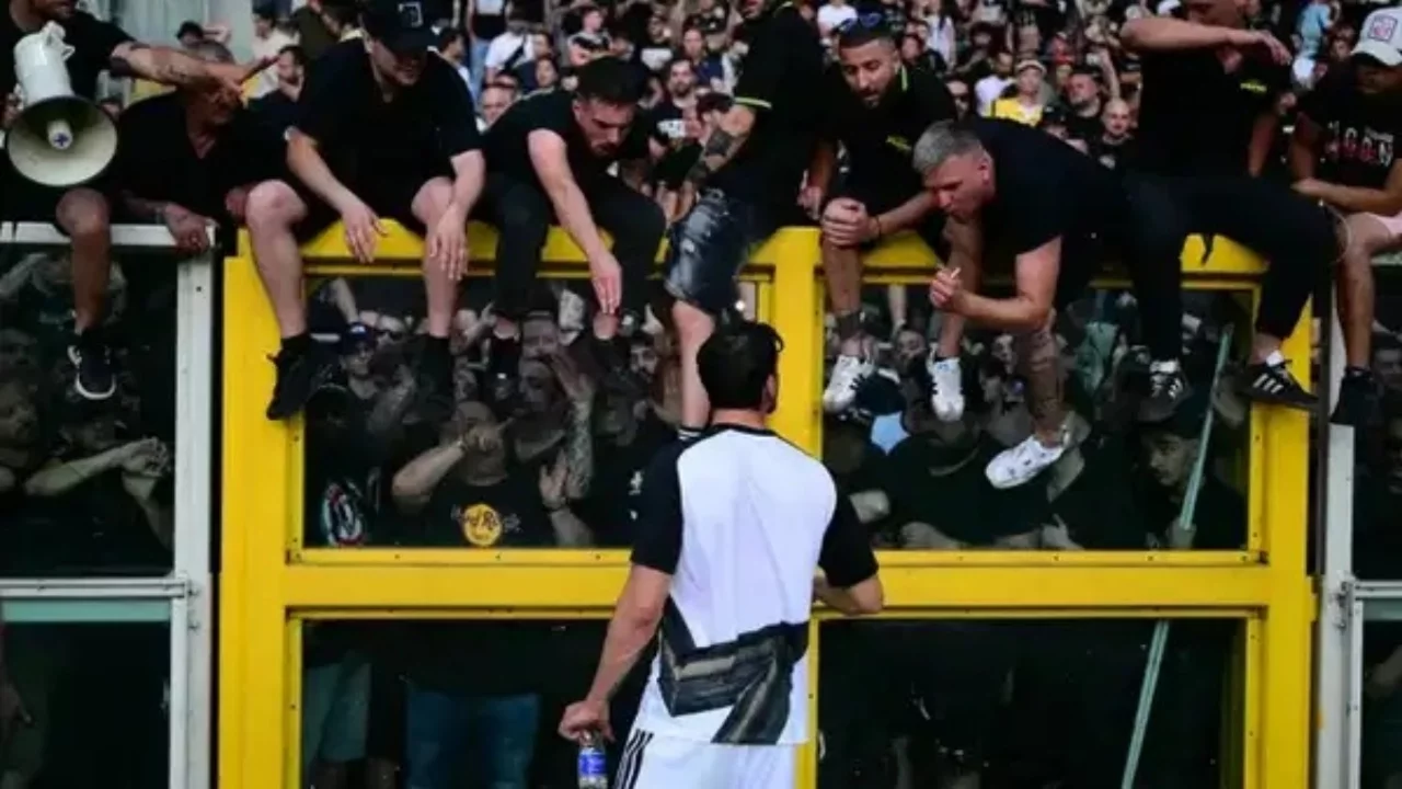 Torino-Juventus derbisinde 1 taraftar ağır yaralandı