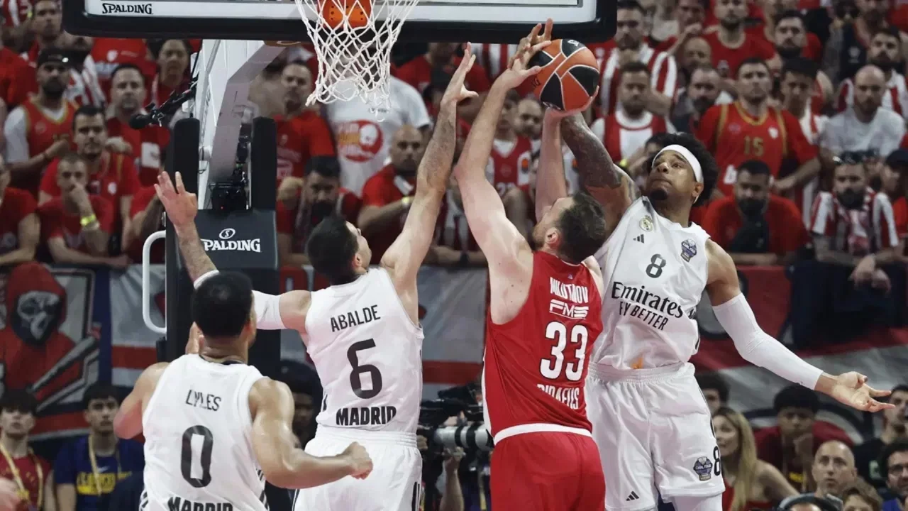 EuroLeague'de şampiyon Olympiakos