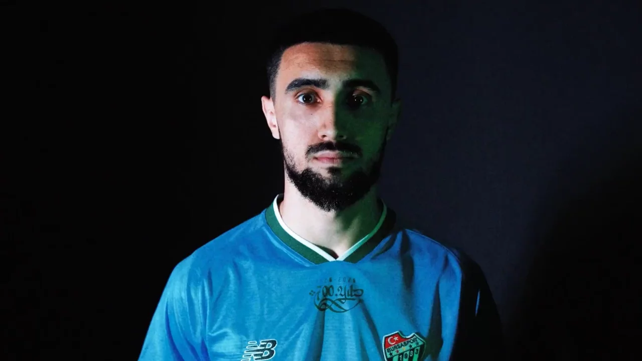Bursaspor, Azerbaycanlı futbolcu Toral Bayramov'u renklerine bağladı