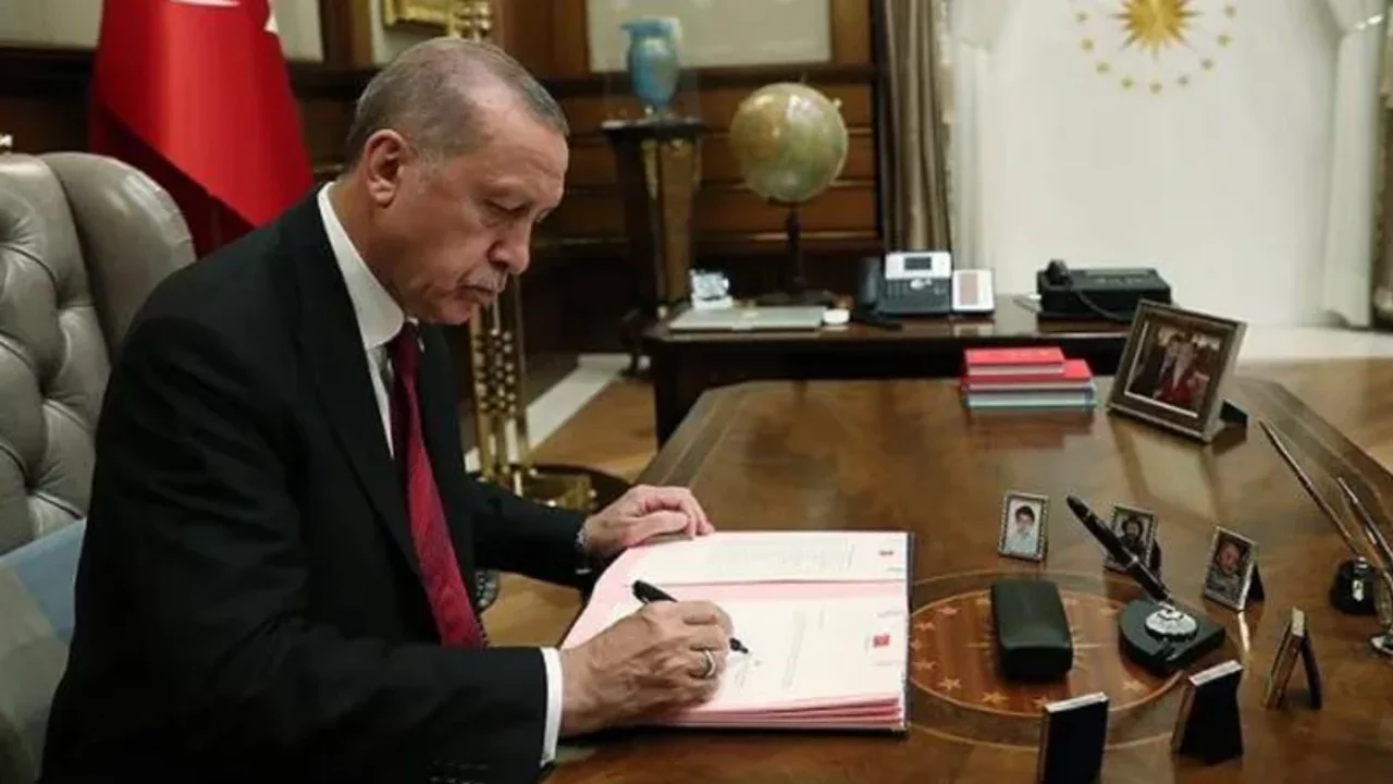 Cumhurbaşkanı Erdoğan'ın imzasıyla terör örgütleri IŞİD ve El Kaide bağlantılı 7 kişinin mal varlığı dondurma kararı kaldırıldı