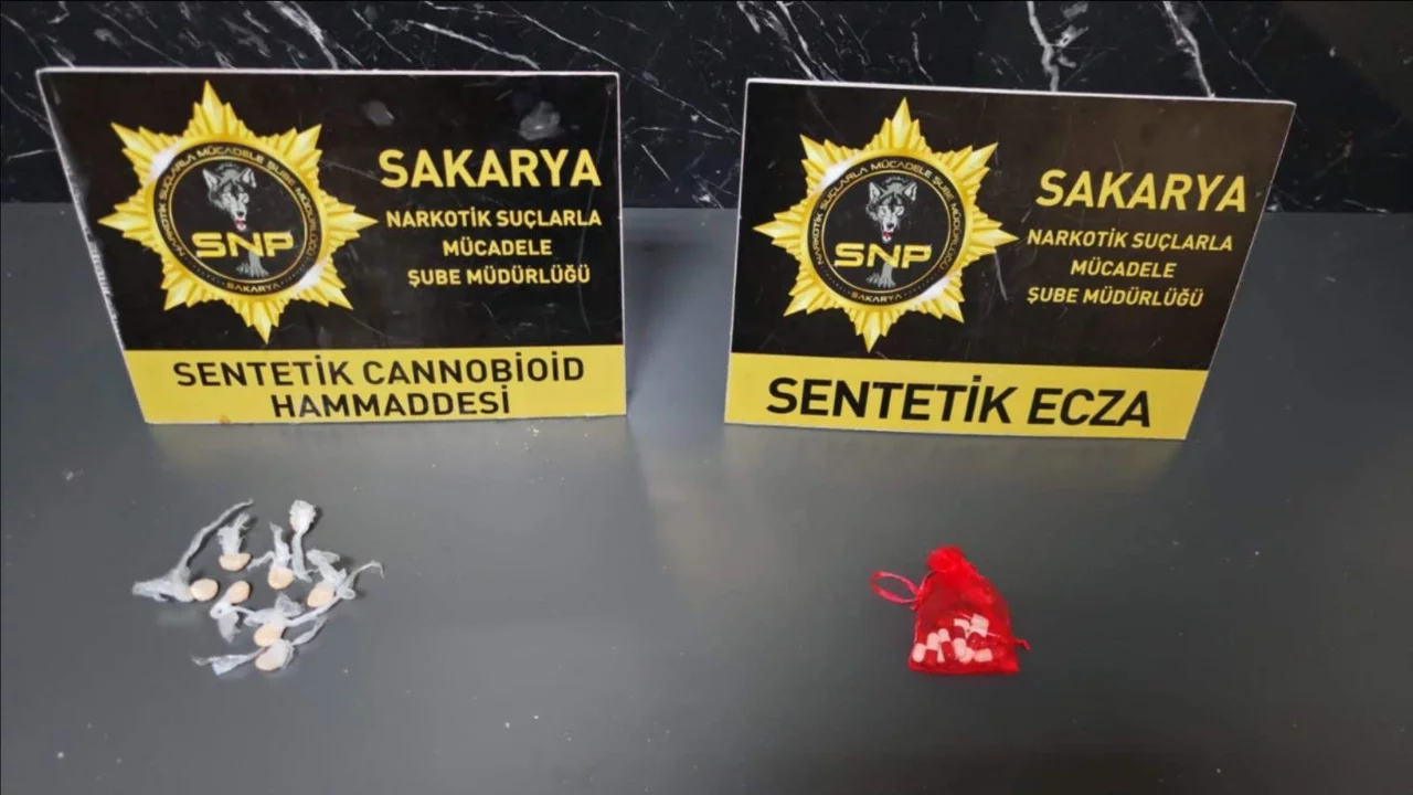 Sakarya'da uyuşturucu ile yakalanan sokak satıcısı tutuklandı