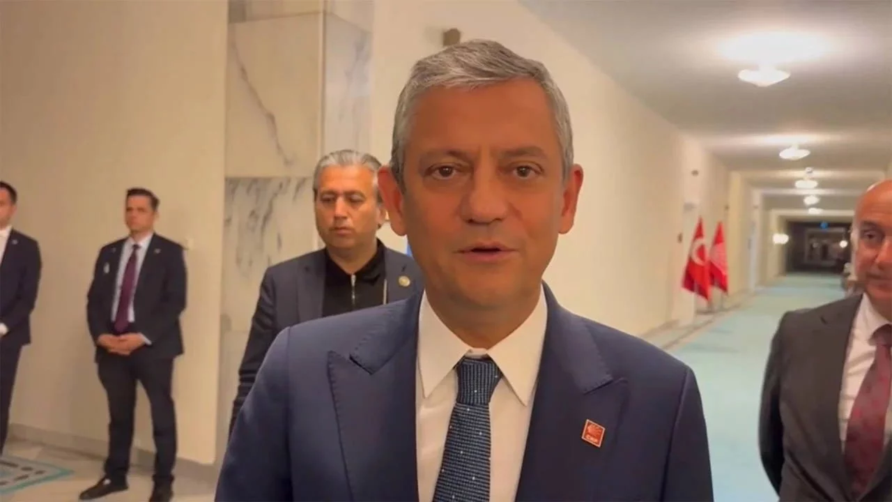 Özgür Özel: 'Halkla birlikte büyük bir bayramlaşma yapacağız'