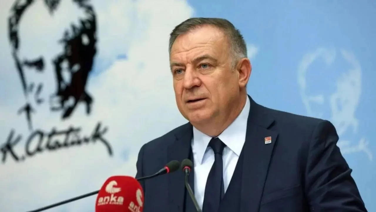 CHP'li Gökan Zeybek'ten Güzelbahçe Belediyesi operasyonuna tepki