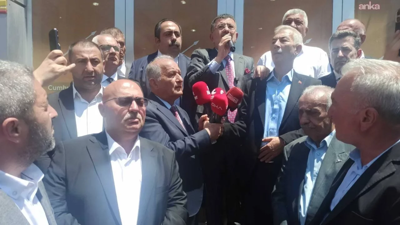 CHP Malatya Milletvekili Veli Ağbaba: Özgür Özel'in yol arkadaşı olmanın bedelini ödemeye hazırım