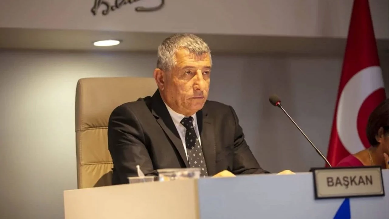 Güzelbahçe Belediye Başkanı Mustafa Günay gözaltına alındı