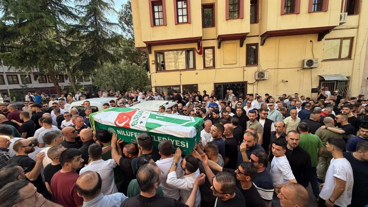 Bursaspor taraftarı Ertuğ Toker son yolculuğuna uğurlandı