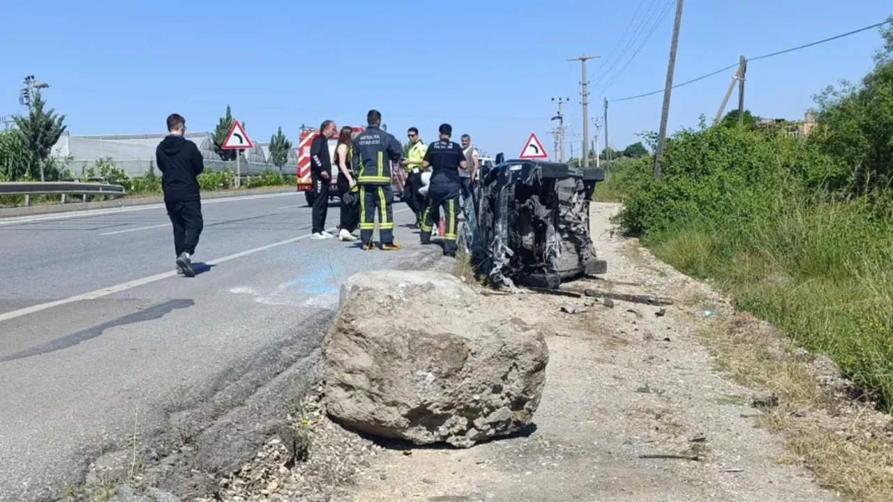 Futbolcu Furkan Perker ve ailesi kaza geçirdi
