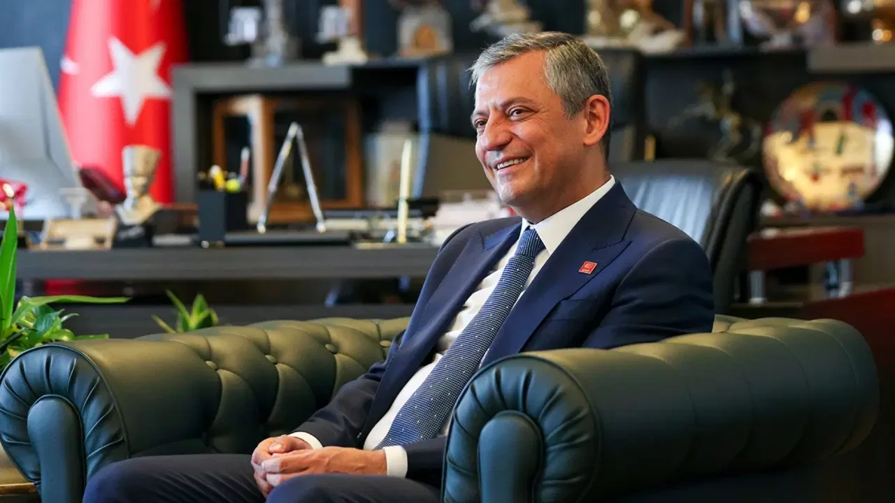 Seçilmiş Genel Başkan Özgür Özel'in liderliğindeki CHP'nin bayramlaşma programı belli oldu