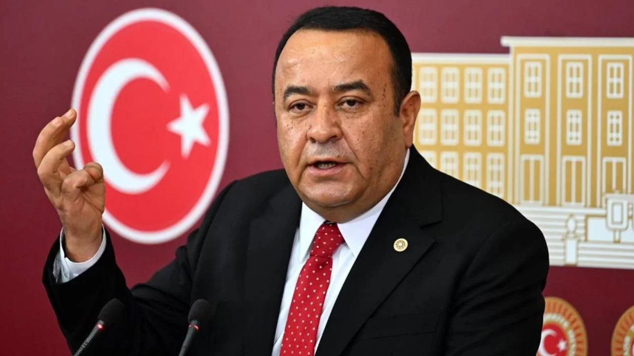 Kılıçdaroğlu'nun 'militanlarıyla taş attırdı' dediği CHP'li Beker: 'İspatlayamazsa istifaya davet...