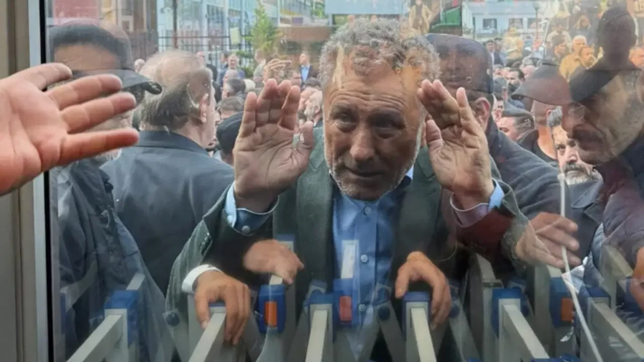 CHP Bursa Milletvekili Orhan Sarıbal'ın basın danışmanı istifa etti
