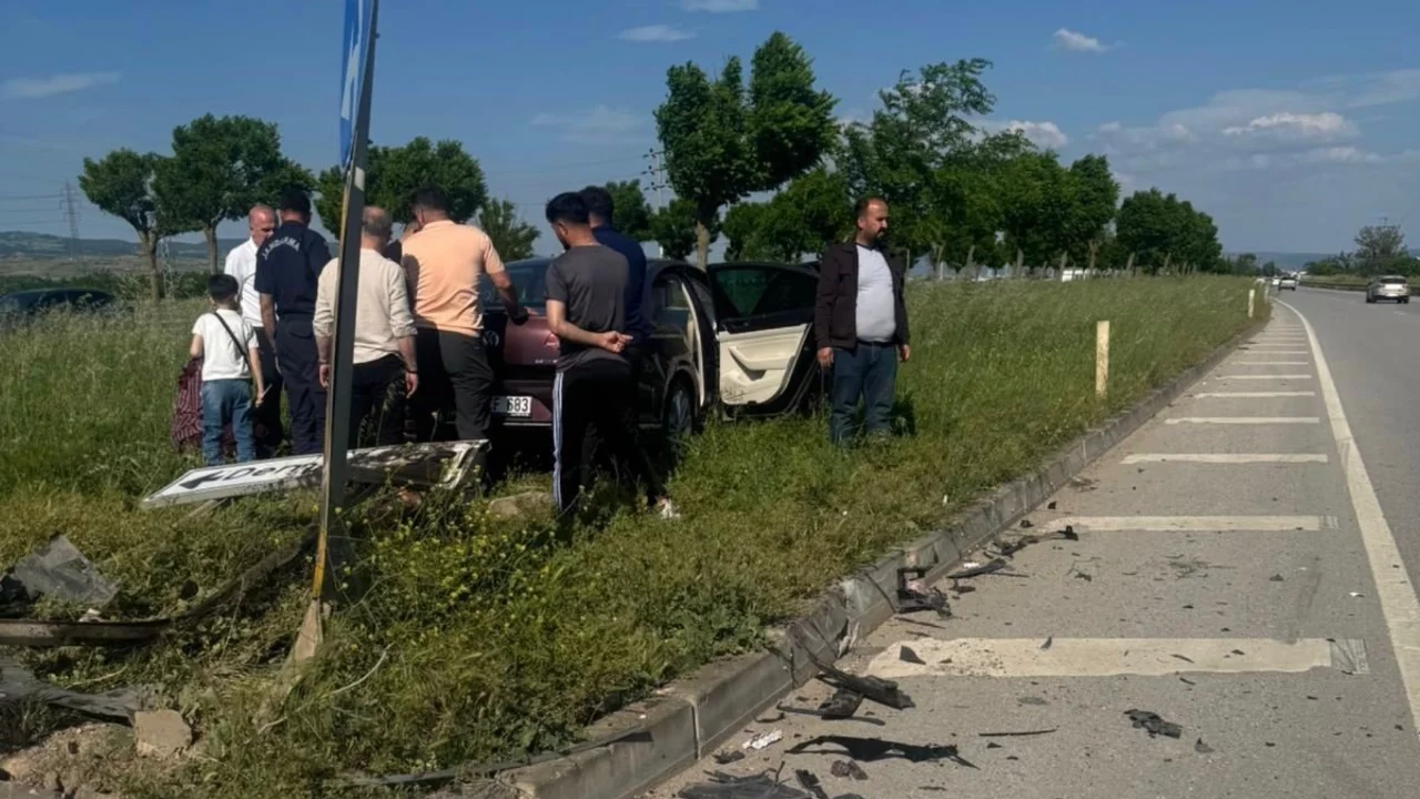 Bursa'da korkutan kaza! Belediye başkanı ve 2 kişi yaralandı
