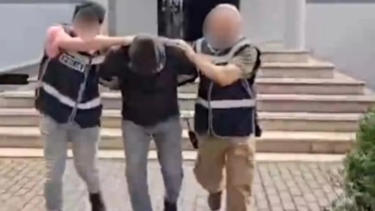 Bursa'da kaçak tütün operasyonu: 3 gözaltı