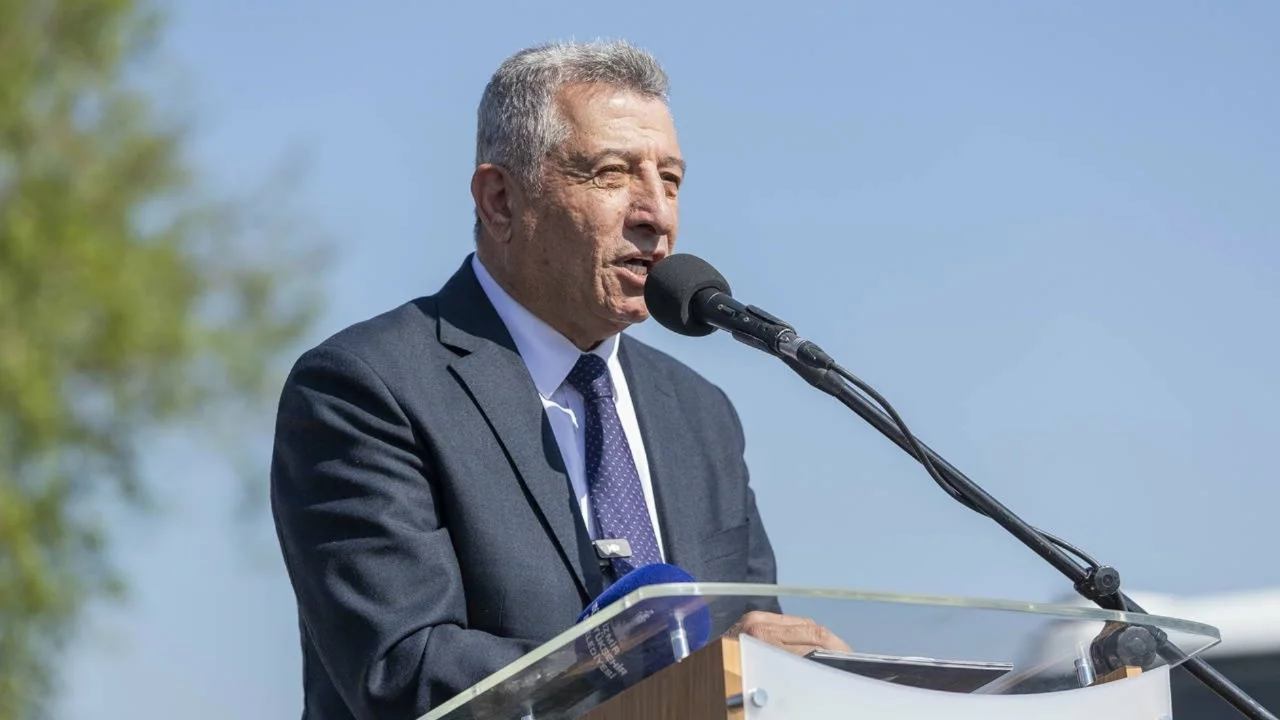 Güzelbahçe Belediye Başkanı Mustafa Günay görevden uzaklaştırıldı