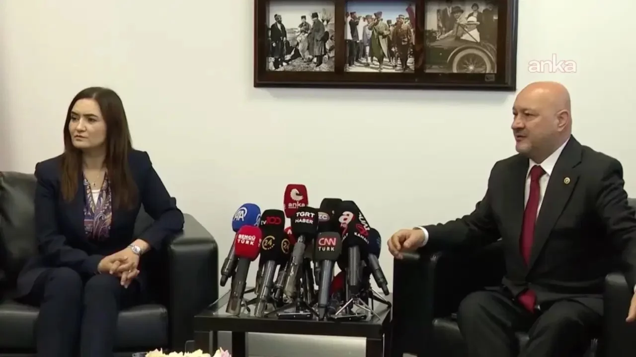 AK Parti'den CHP'ye bayram ziyareti: 'Sorunların çözümü için aynı masada oturabiliriz'