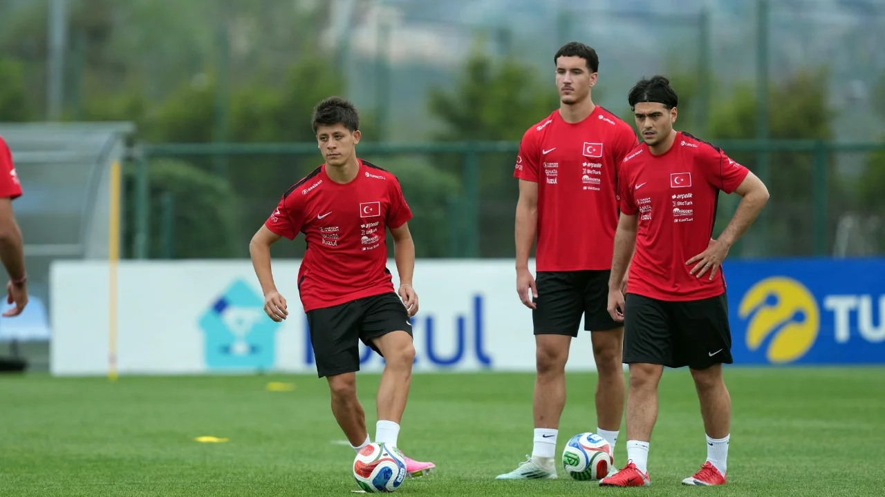 A Mili Futbol Takımı, iki günlük iznin ardından çalışmalara başladı