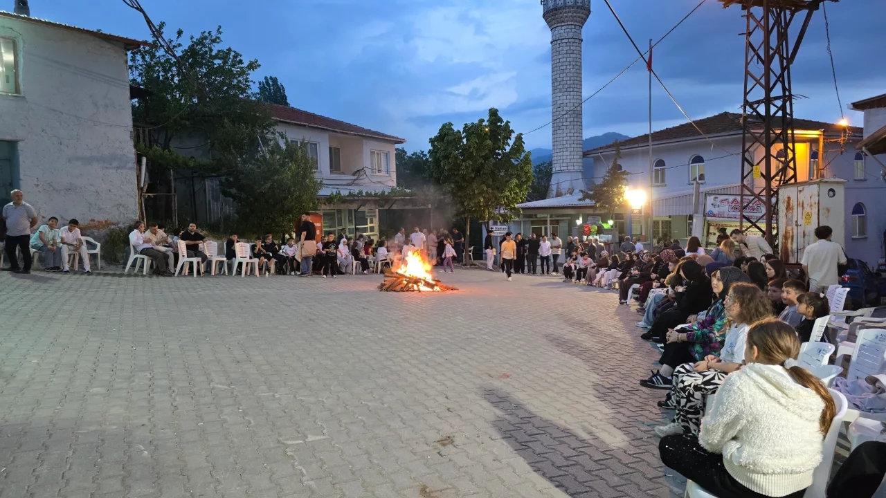 Bursa'da "Çeteler" geleneği bu yıl da bayramın ikinci gününde kutlandı