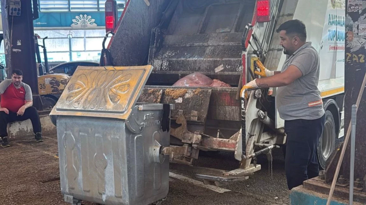 Nilüfer Belediyesi'nden bayram boyunca temizlik mesaisi