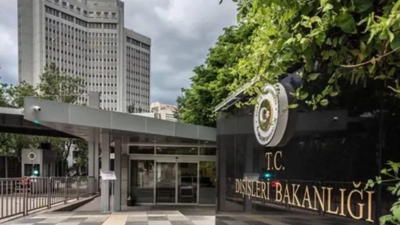 Dışişleri Bakanlığı'ndan Karadeniz'de saldırıya uğrayan Türk gemisi hakkında açıklama