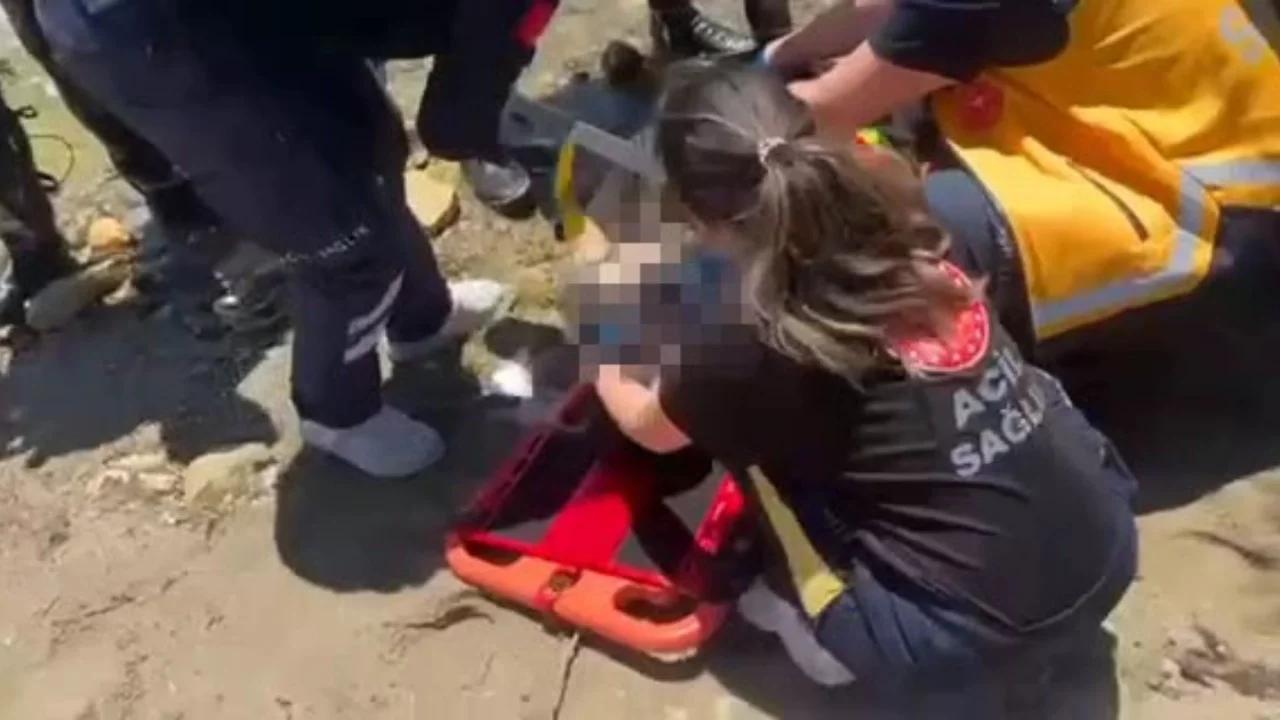 Gelibolu'da yüzerken kaybolan genç  denizin 3 metre altında bulundu: Durumu ağır