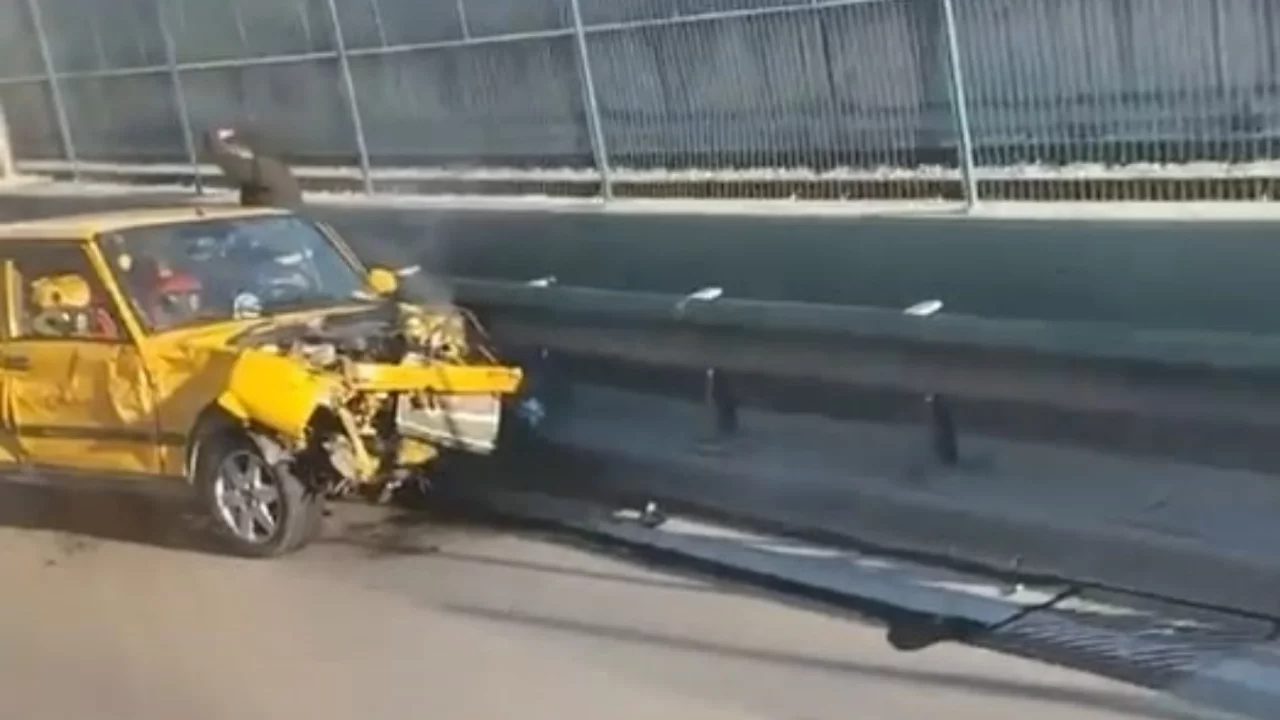 Bursa'da otomobil bariyerlere ok gibi saplandı!