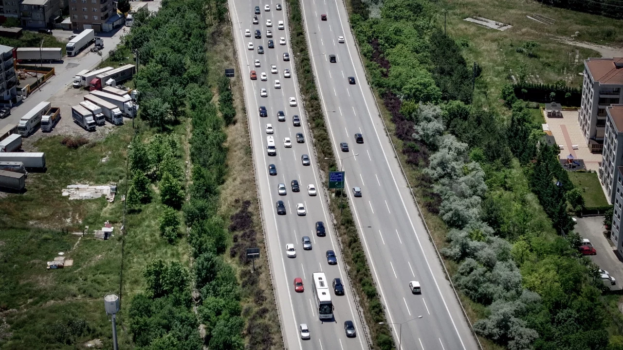 Bayram dönüşü Bursa geçişinde trafik yoğunluğu