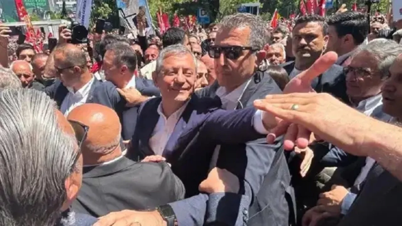 Avrupa Demokrat Partisi'nden Özel'e destek açıklaması