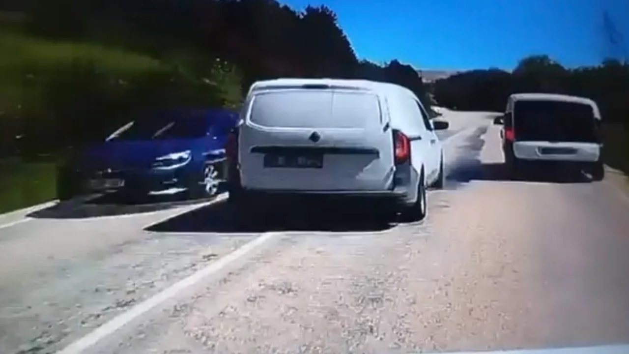 Bursa'da sürücünün hatası yürekleri ağza getirdi!