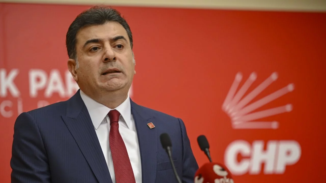CHP MYK toplantısı sona erdi... CHP Sözcüsü Zeynel Emre açıkladı: Olağanüstü kurultay için düğmey...