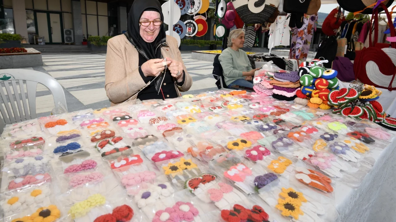 Osmangazi'de Kadın Girişimciler Sokağı, bir kez daha Bursalılar için kapılarını açtı