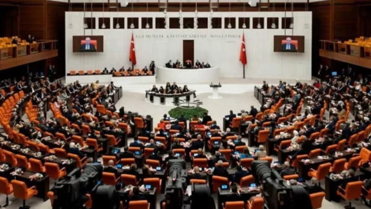 TBMM Genel Kurulu'nda yeni hafta yoğun geçecek: CHP tartışması ve yeni kanun teklifleri gündemde