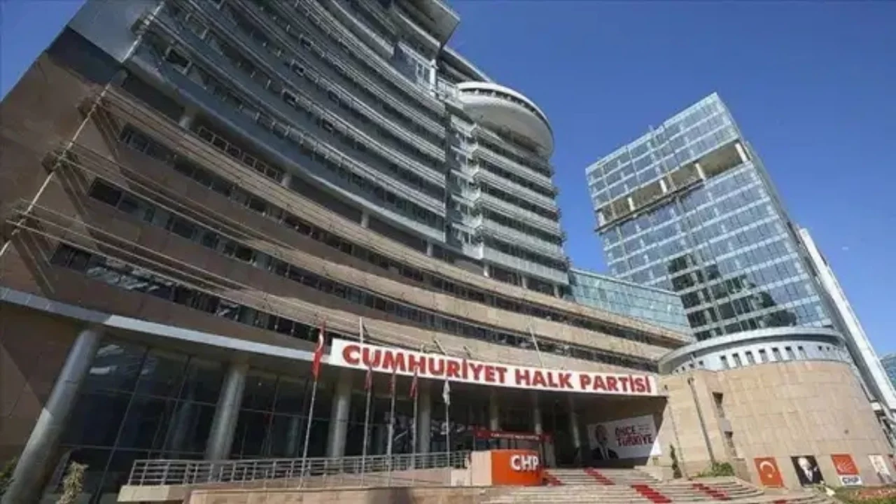 Butlan sonrası CHP Genel Merkezi'nde yeni işten çıkarmalar: Bildirimleri SMS'le aldılar