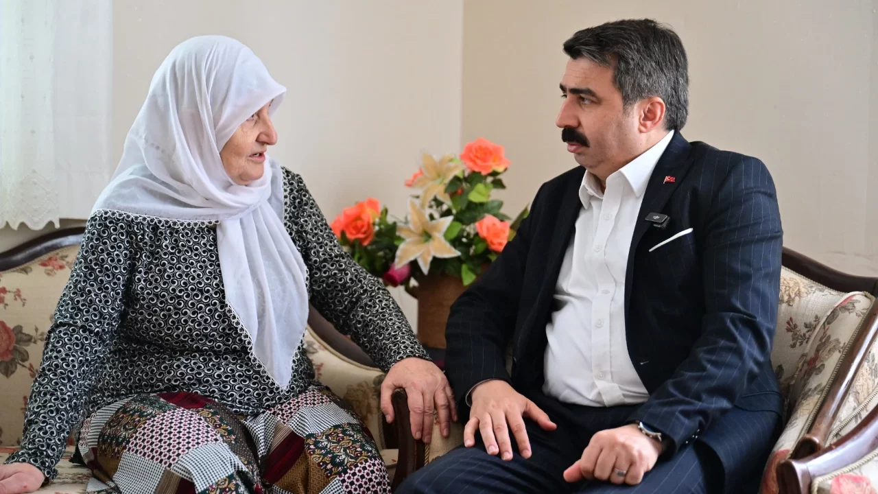 Yıldırım Belediye Başkanı Yılmaz yaşlıların kapısını çaldı