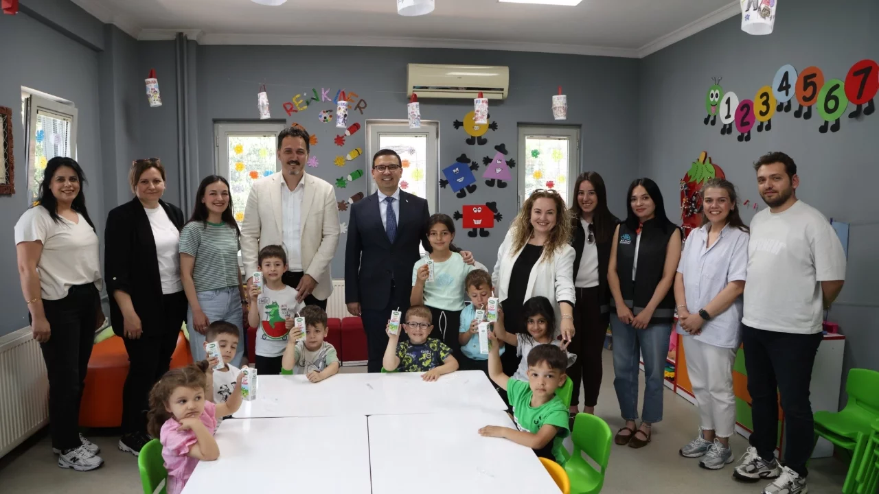 Nilüfer Belediyesi'nden çocukların süt tüketimine destek