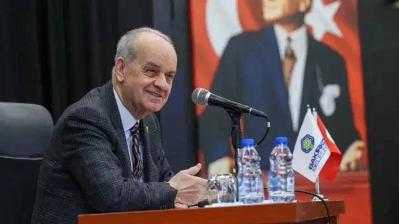 İlker Başbuğ'dan Özgür Özel'e destek: "FETÖ'cülükle suçlanacak en son isim"