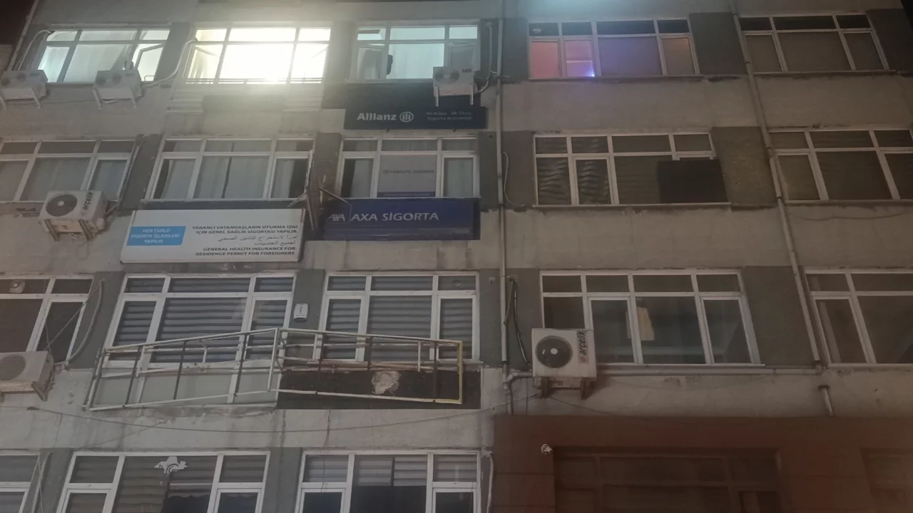 İstanbul'da bir kişi masaj salonunda düşerek hayatını kaybetti