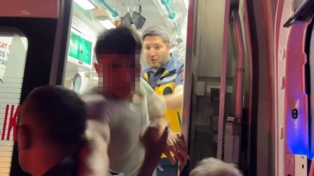 İntihar girişiminde bulunan genç, ambulanstan fırlayıp gazeteciye  saldırdı