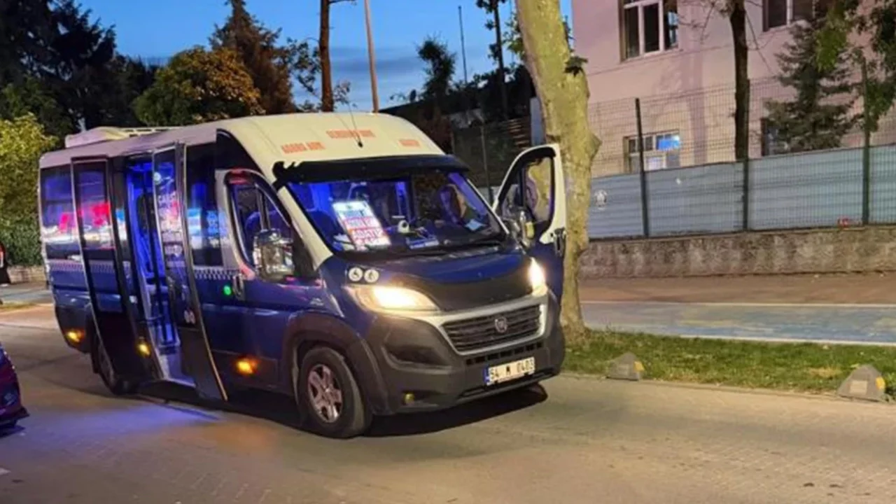Minibüsün çarptığı çocuk yaşamını yitirdi