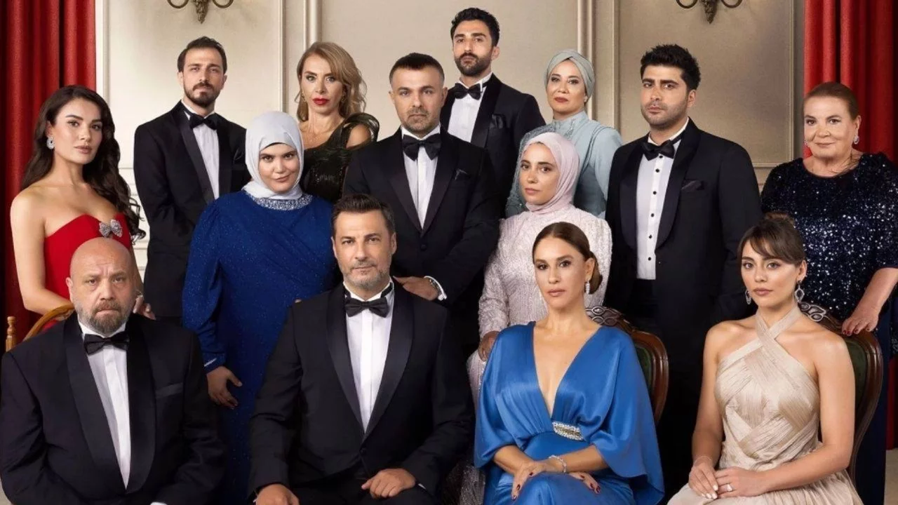 Kızılcık Şerbeti'nde usta oyuncu kadrodan ayrıldı!