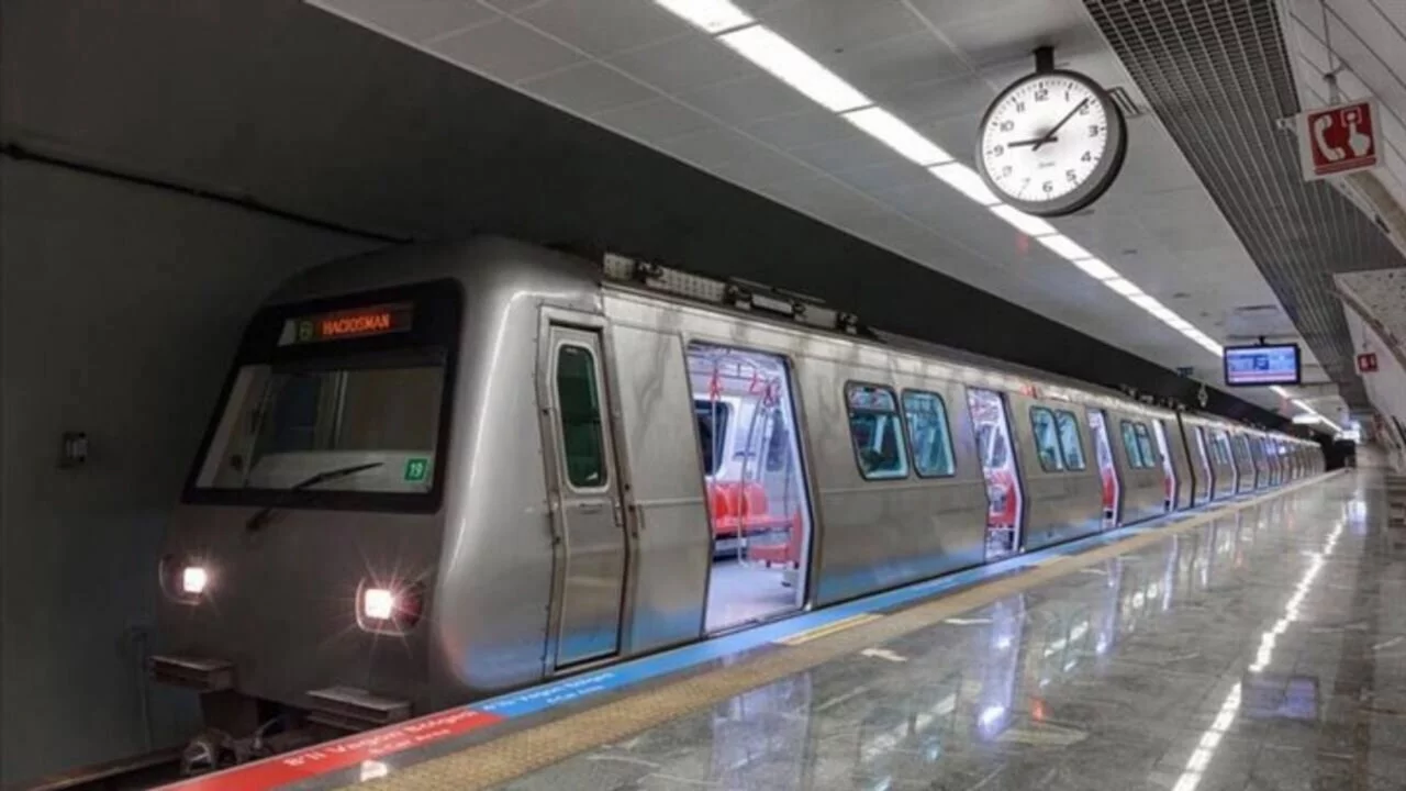 Metroda intihar girişimi: İstasyon işletmeye kapatıldı