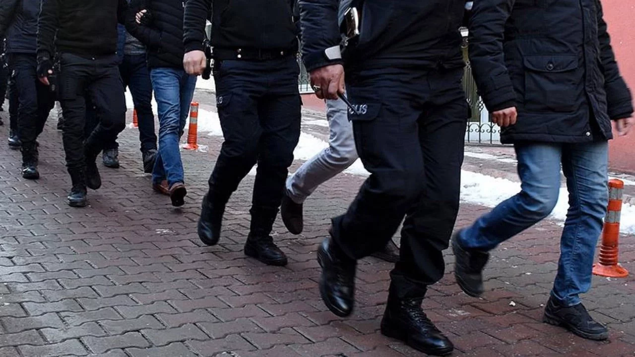 55 ilde siber suç operasyonu: Hesaplarda 70 milyar TL'lik para trafiği!